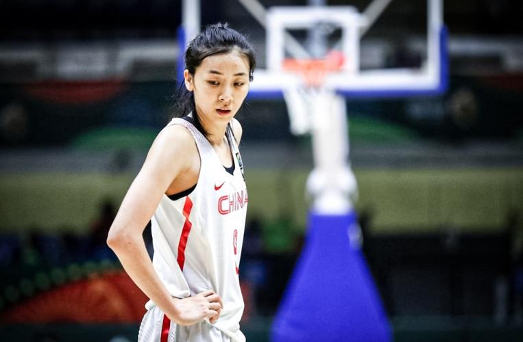 女篮队员赵爽_赵爽八一女篮 中国女篮第一美女